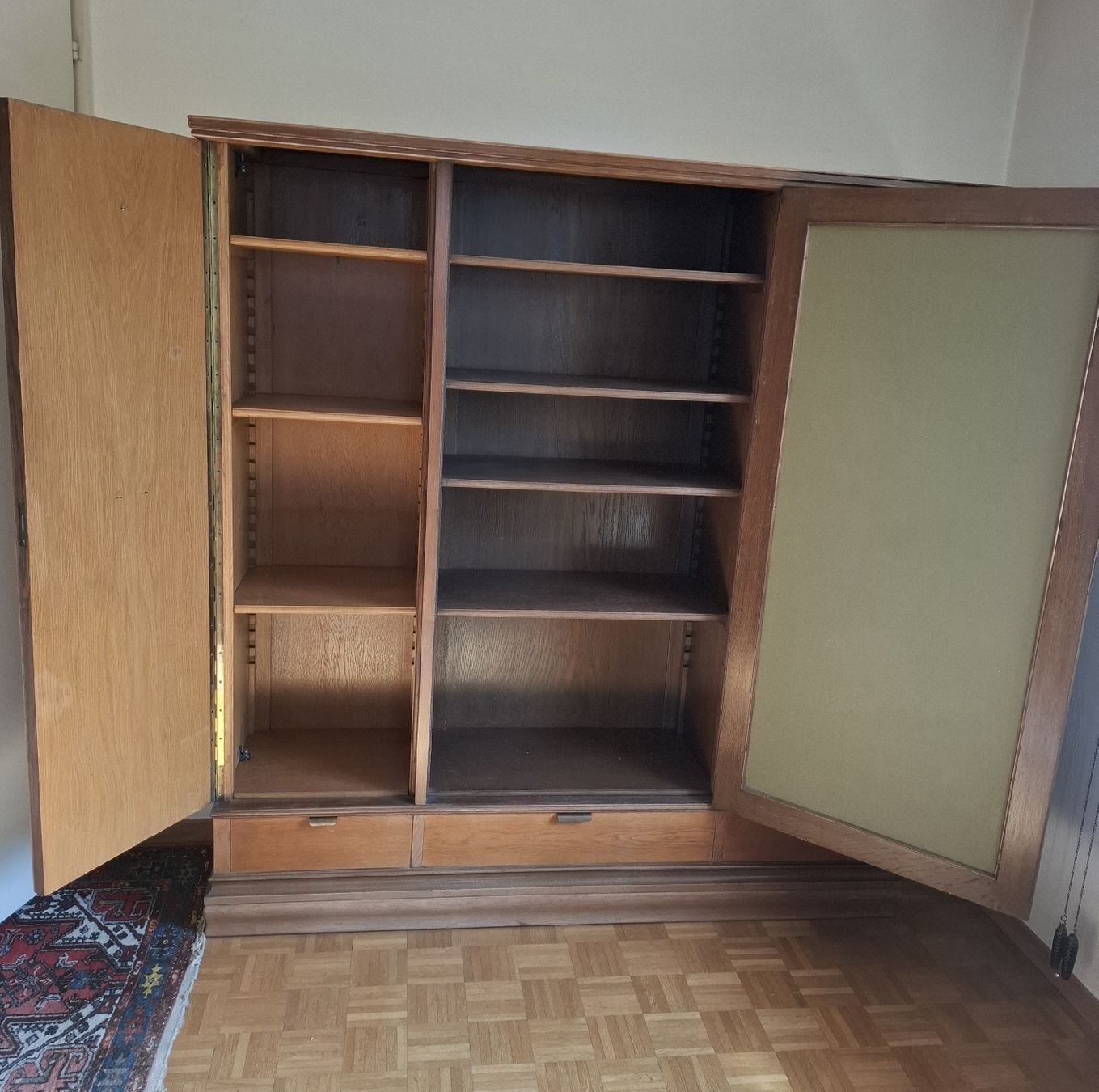Schränke: Kleiderschrank Holz – Gebraucht aus Reinach BL von Malin20 2