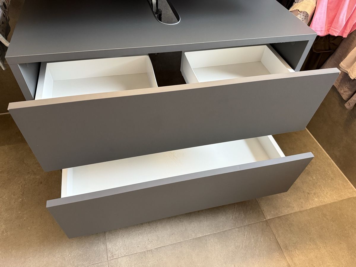 Mobili per bagno: Waschbeckenunterschrank – Usato da Hindelbank venduto da Alfinissimo 1