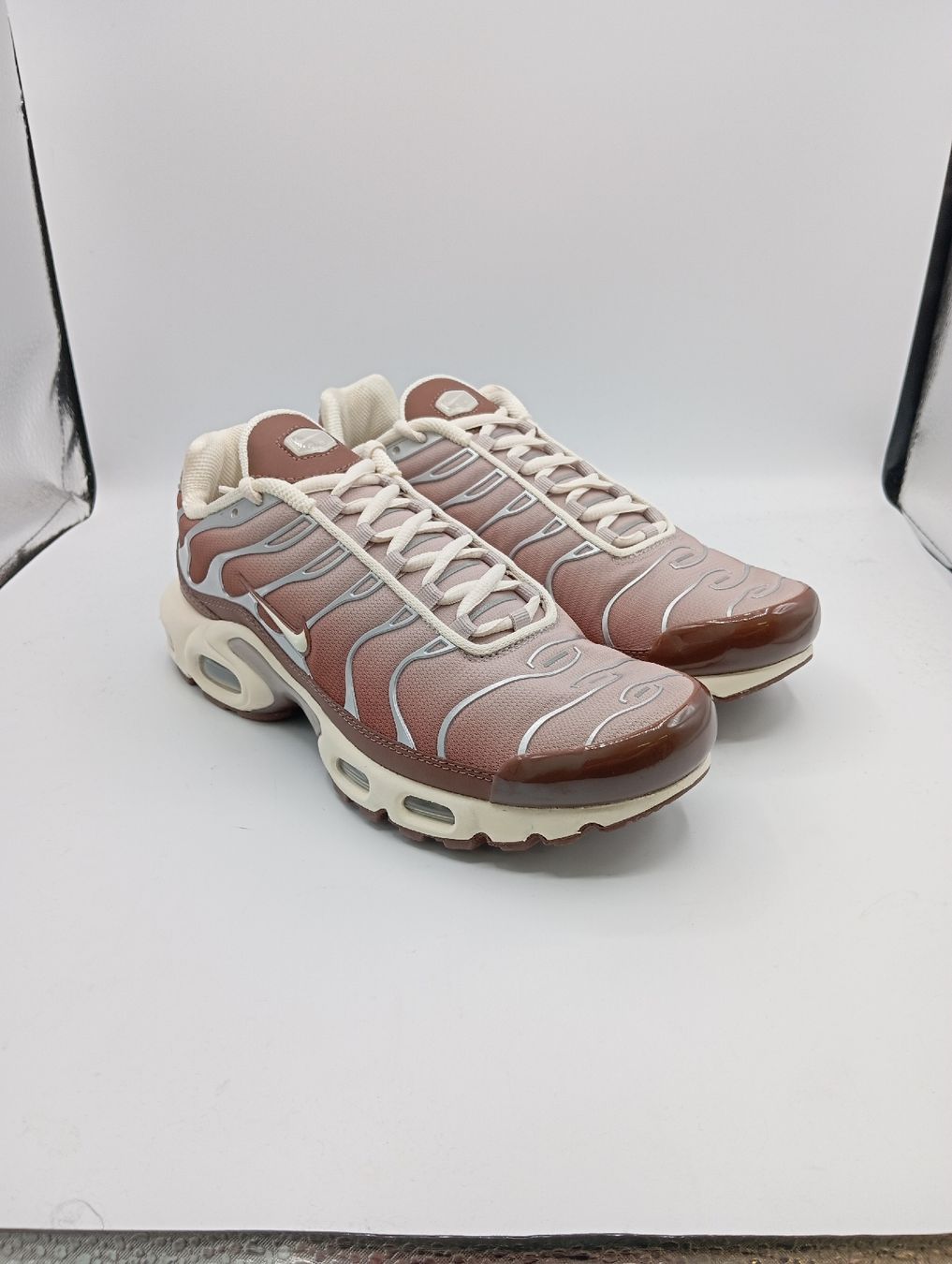 Nike Damenschuhe: Nike Air Max Plus (EU38.5) – Neu und originalverpackt aus Schaffhausen von outlez 1
