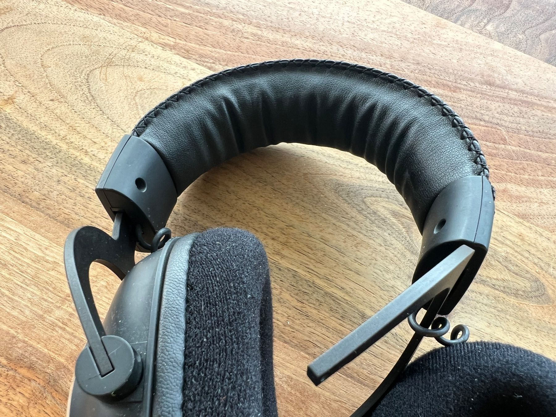 Logitech Kopfhörer: Logitech G PRO Gaming Headset Mikrofon Kabel defekt – Defekt aus Kehrsiten von Schori8 3