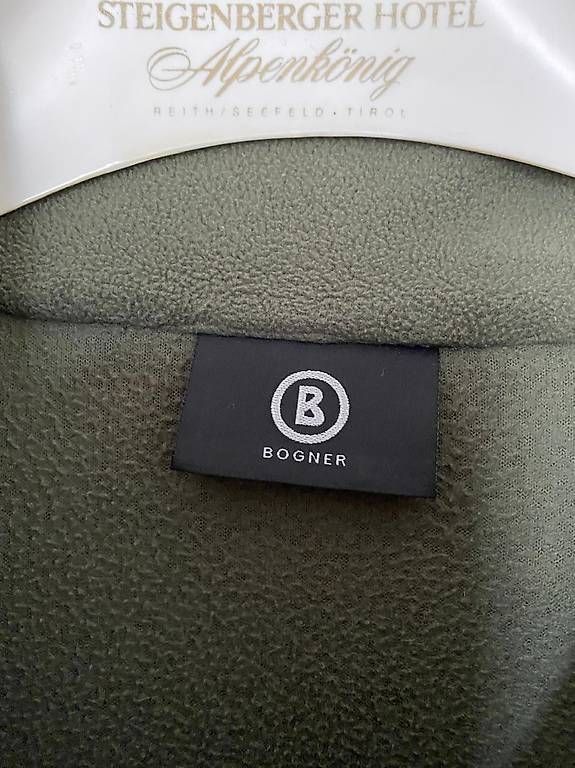 T-shirt: Bogner Damen Skishirt – Usato da Rüschlikon venduto da Sanna06 1