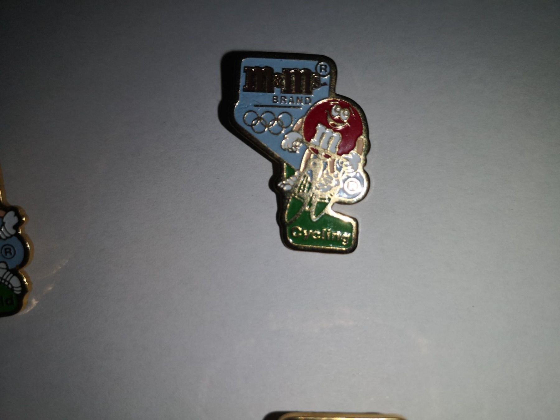 Plaketten & Abzeichen: Pin.      M&M's – Gebraucht aus Lostorf von rubileo 1