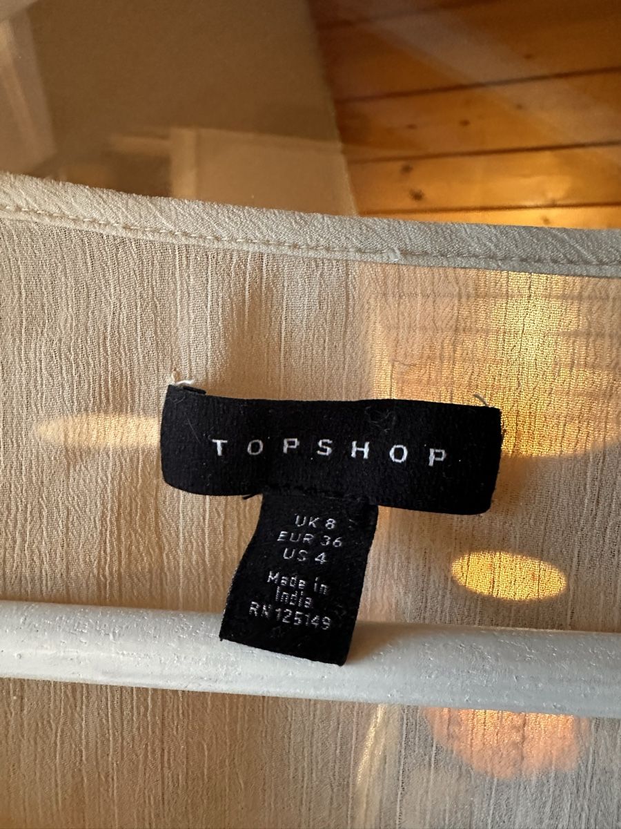 Topshop Camicette: Bluse Beige mit Rüschen auf Ärmeln – Usato da Zürich venduto da BettinaMarie2308 2