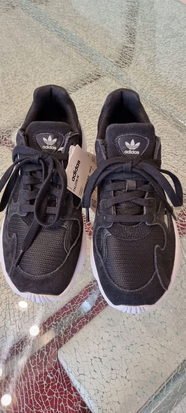 Adidas Scarpe da donna: Adidas Gr. 39.5 – Nuovo e nell'imballaggio originale da Luzern venduto da Reni025