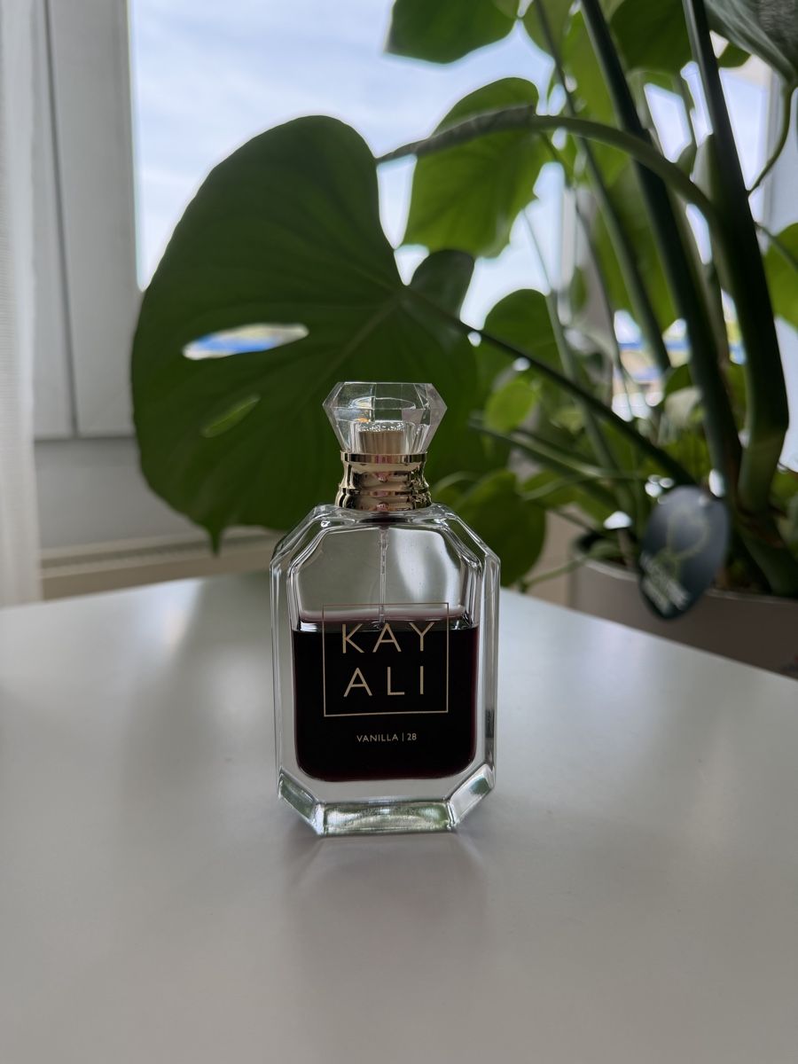 Kayali Profumi & Eau de Toilette: Kayali Vanilla Eau de Parfum, gut erhalten – Usato da Thayngen venduto da Fxbienne