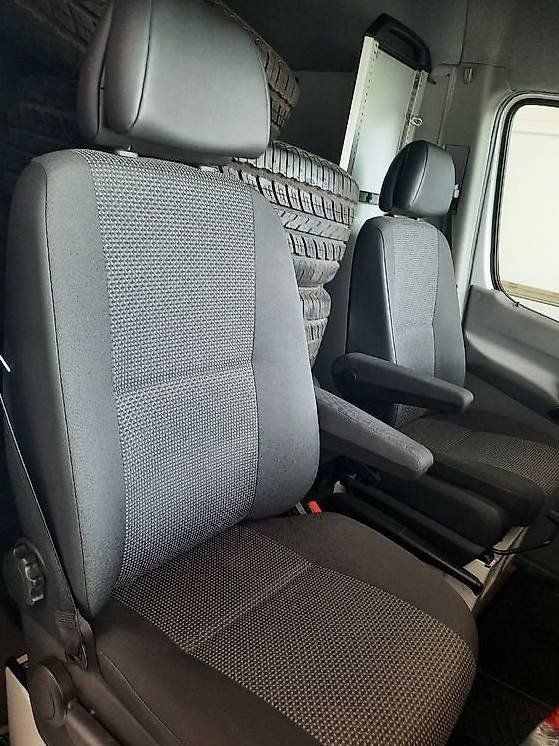 Mercedes-Benz Tutti i ricambio: Sprinter / Crafter Einzel Beifahrersitz – Usato da Zofingen venduto da Migiskau