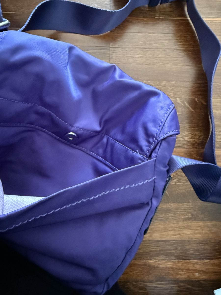 Tumi Borse da donna: Tumi Damen Umhängetasche, Lila – Usato da Winterthur venduto da hera05 5