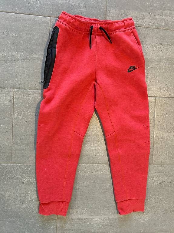 Pantaloni: Trainerhose Nike, Gr. 147-158 – Usato da Thalheim an der Thur venduto da Iselisberger