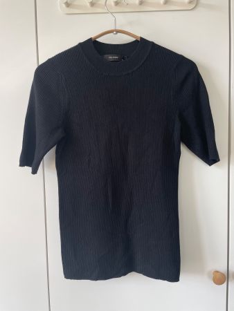 Schwarzer Rippstrick-Pullover / Shirt von HALLHUBER Gr. M