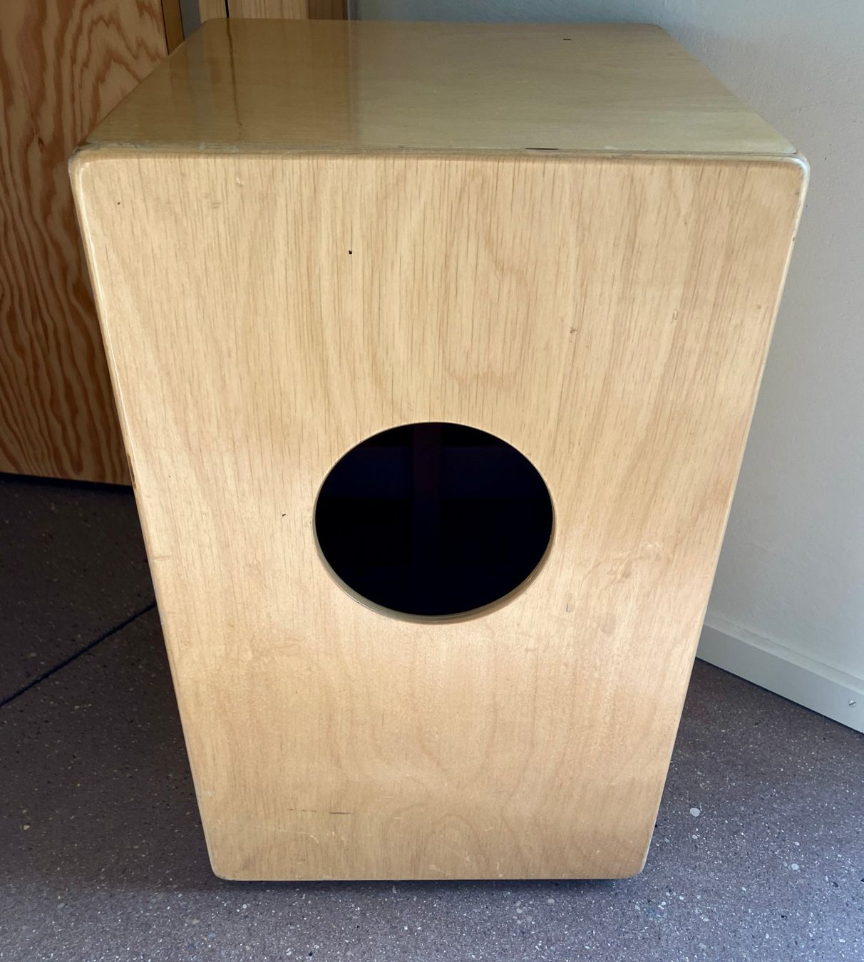 Strumenti musicali: Cajon der Marke REQUENA – Usato da Wettingen venduto da Chancletero 2