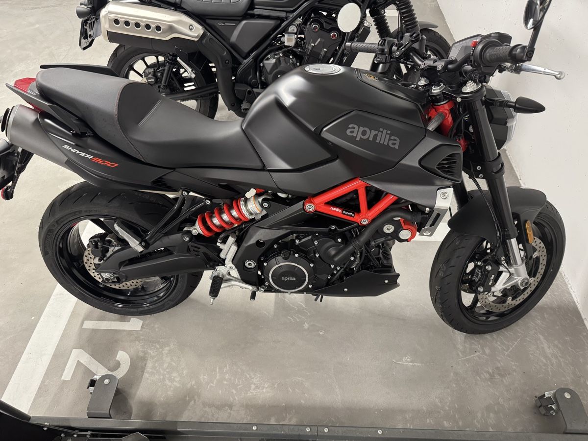 Aprilia Strada: Aprilia Shiver 900 – Nuovo (secondo la descrizione) da Wil SG venduto da robiinmueller