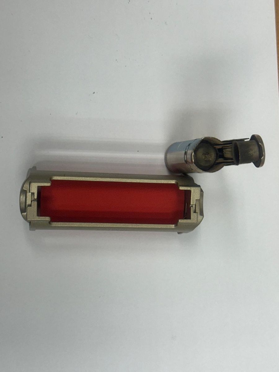 Accendini: Vintage Feuerzeug mit Drehtabak Roller – Usato da Madiswil venduto da Bilranis1071 2