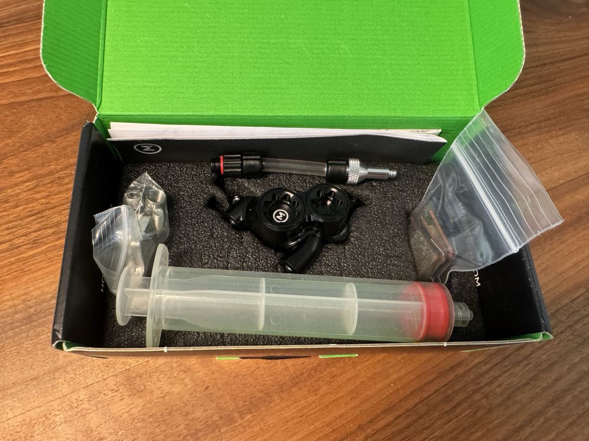 Hope Pezzi di ricambio: Hope Rx4+ Bremssattel Mineralöl – Nuovo e nell'imballaggio originale da Regensdorf venduto da Supermonkey89