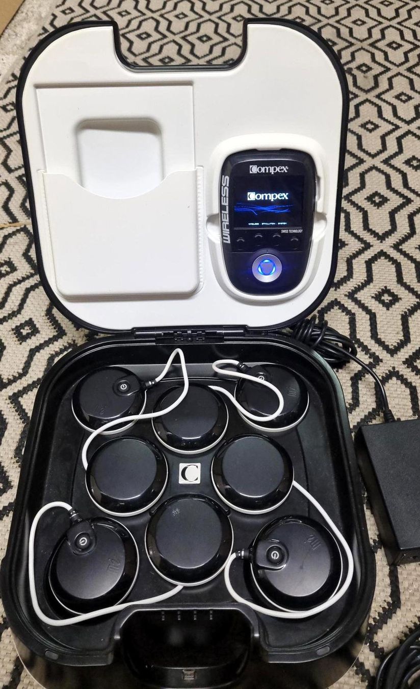 Compex Massagegeräte: Compex Wireless Elektrostimulator électrostimulateur – Defekt aus Collonges von arashee 1