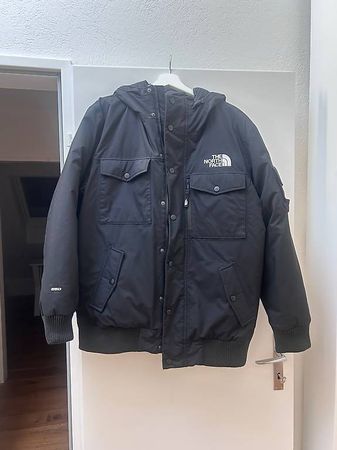 The North Face 550 Winterjacke schwarz  sehr guter Zustand