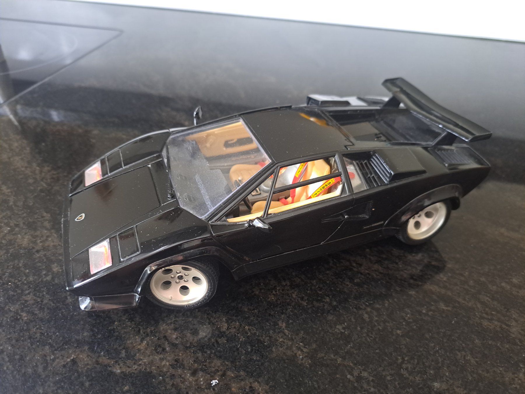 Bburago Modellini d'auto: Lamborghini Countach 1/18 – Usato da Schüpfen venduto da Sonata85 2