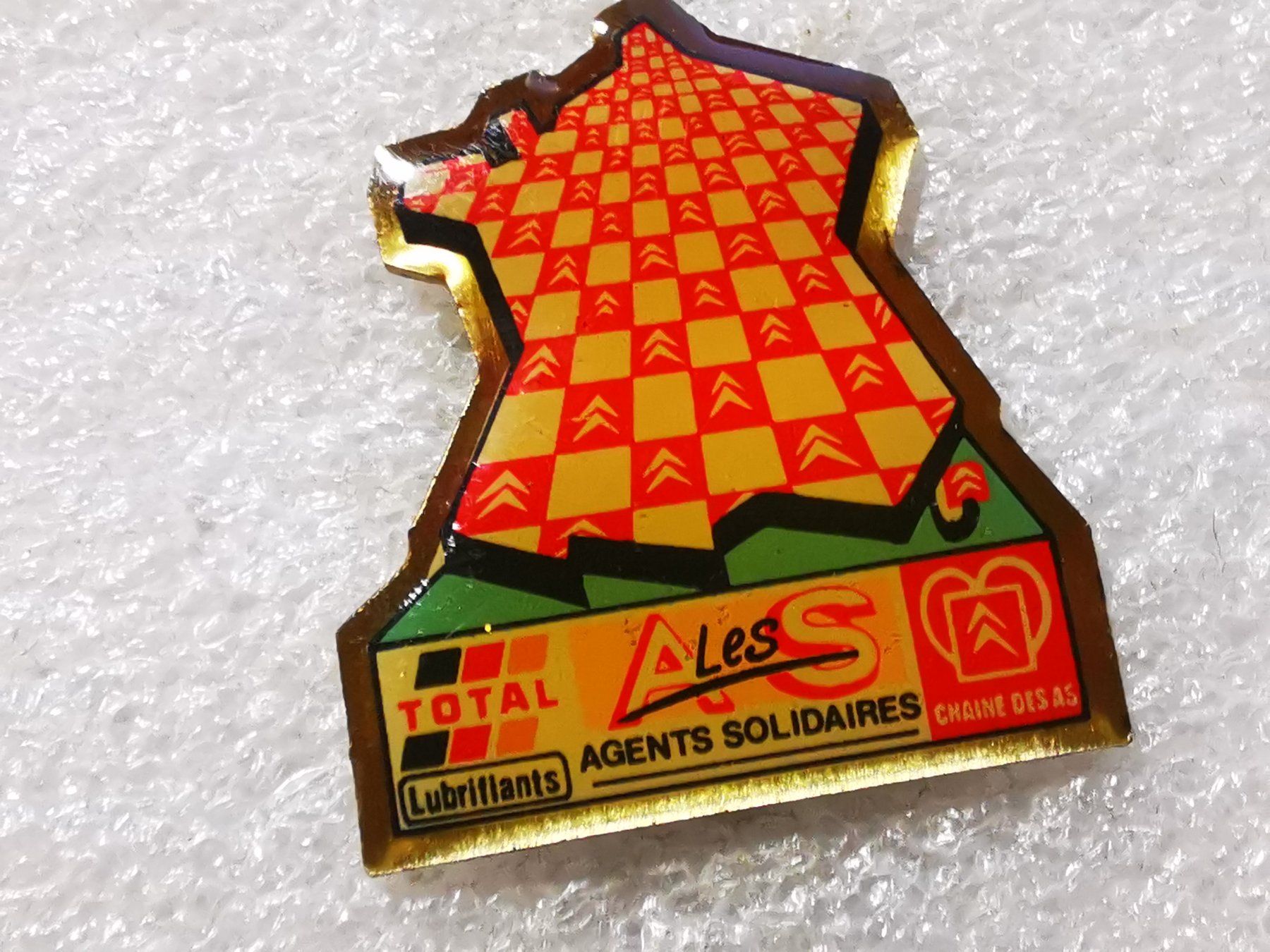 Placchette & Badge: Ansteckpin 192: Total & Citroen – Usato da Oppligen venduto da Pin-Fall-Shop