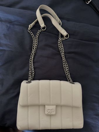Handtasche beige gesteppt mit Kette guter Zustand