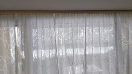 Rideaux blancs motif branches, lumineux