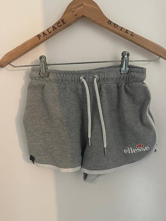 Pantaloni: Shorts - S, XS – Usato da Wauwil venduto da est_r5td