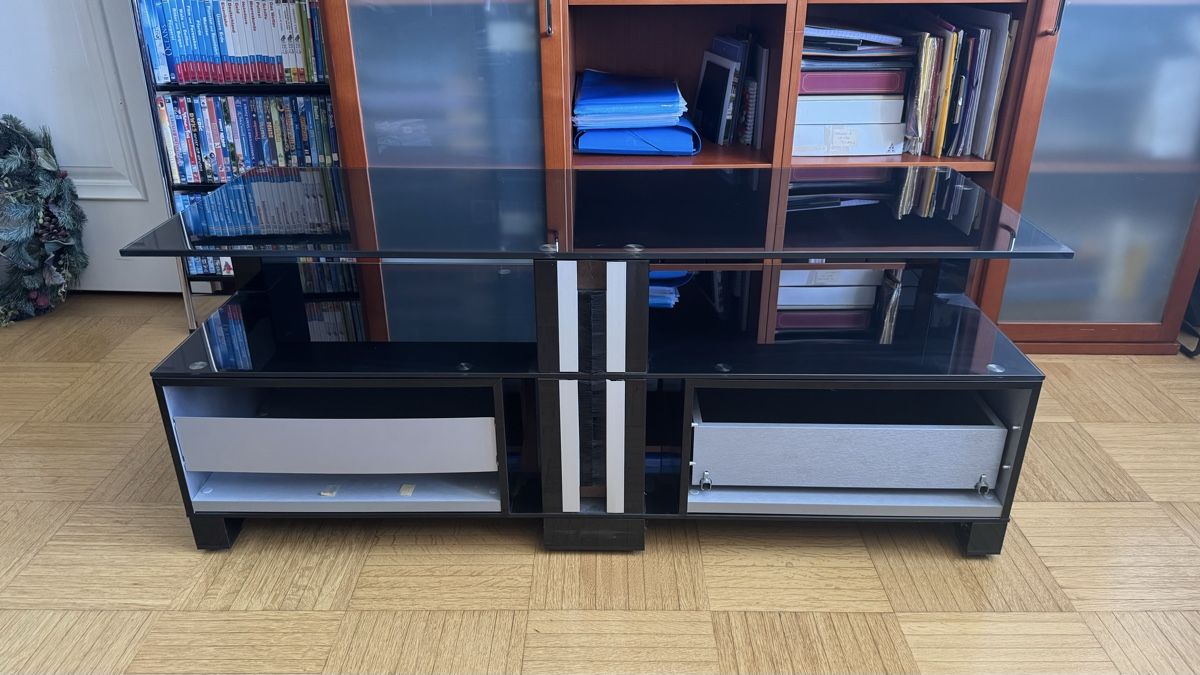 Mobili TV: SONOROUS TV-Lowboard aus Glas – Usato da Küsnacht ZH venduto da Floor1an 2