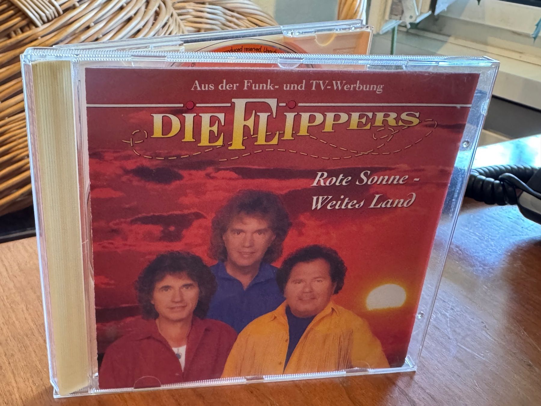 CDs: Die Flippers - Rote Sonne weites Land - HG42C – Gebraucht aus Küsnacht ZH von swisssales.net