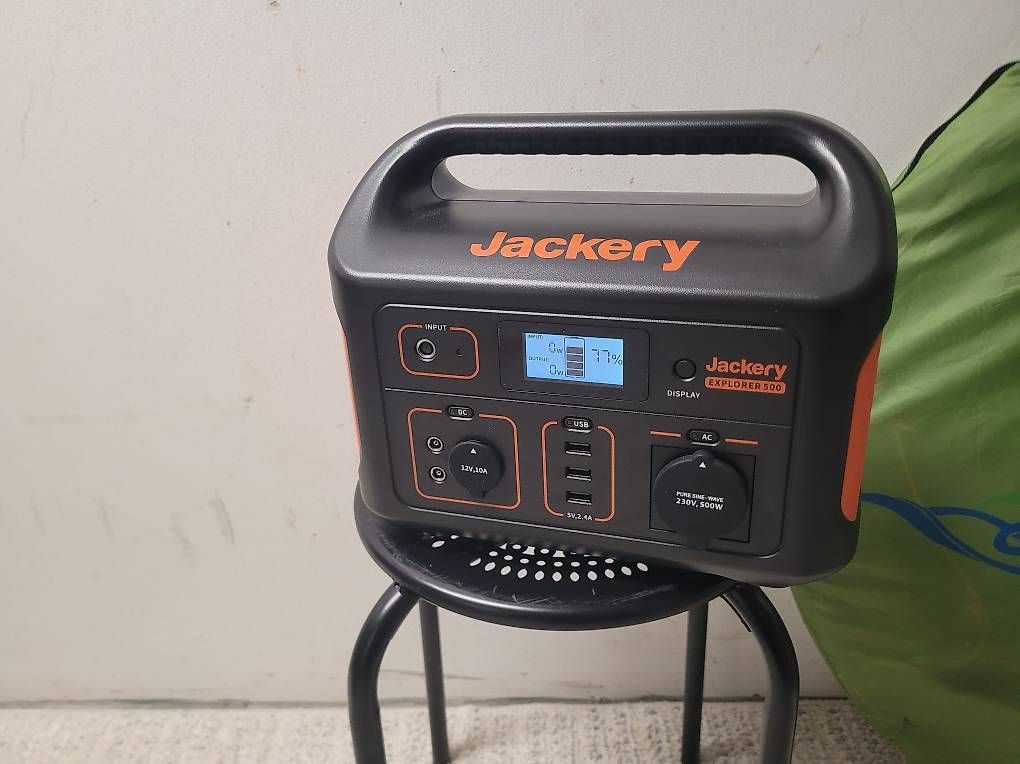Jackery Dispositivi a energia solare: Jackery Explorer 500 + Solarsaga 100 – Usato da Tentlingen venduto da django.j