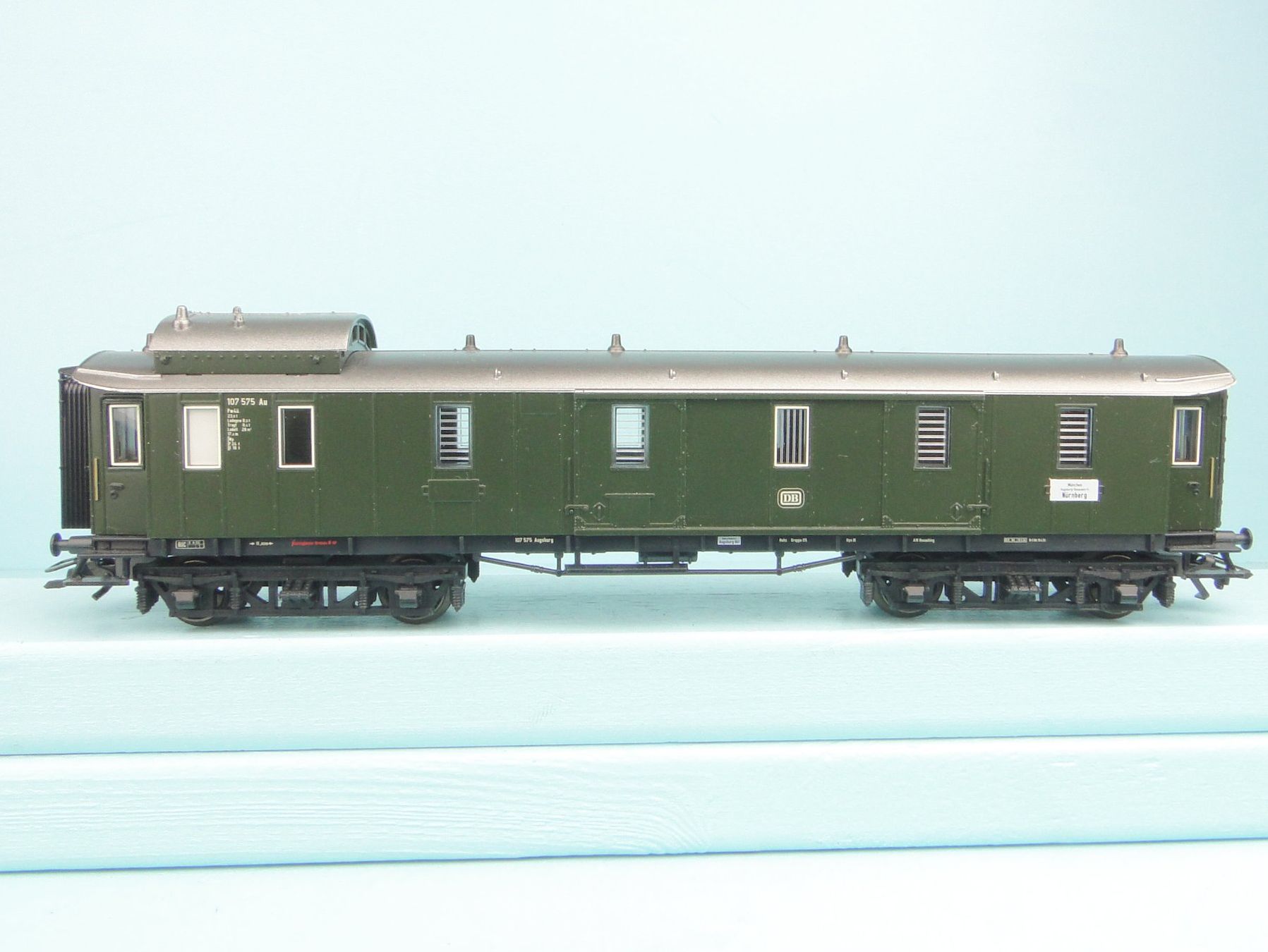 Märklin Modelleisenbahnen: Märklin 41372 Gepäckwagen – Gebraucht aus Bülach von cann11 4