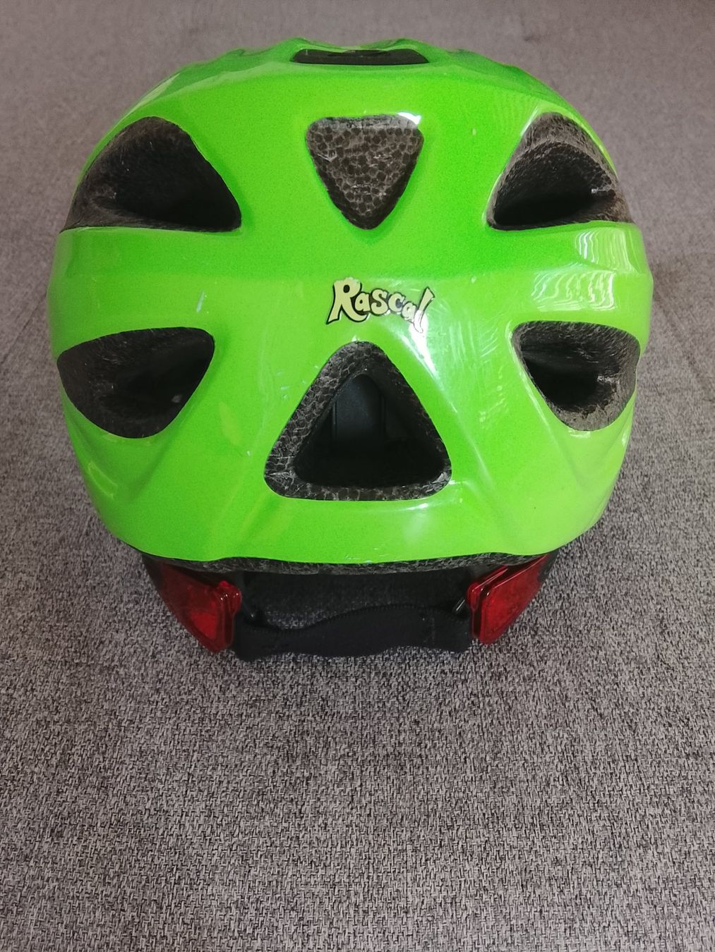 Giro Caschi: Kinder Velohelm Gr. 46-50 – Usato da St. Gallen venduto da Fluros 2