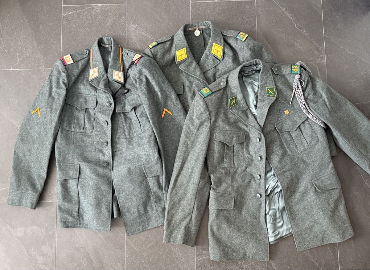 Schweizer Armee Uniformi: 40er Schweizer Armee Militär Uniformen Set – Usato da Goldach venduto da igwhitestar 1