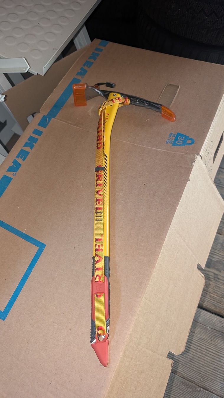 Petzl Attrezzatura da arrampicata: Klettergurt Helm Eispickel – Usato da Ormalingen venduto da horch_mal