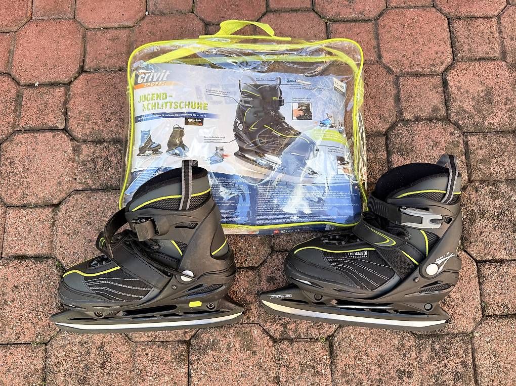 Pattini da ghiaccio: Jugendschlittschuhe Gr. 36-40 – Usato da Neftenbach venduto da Baeumel