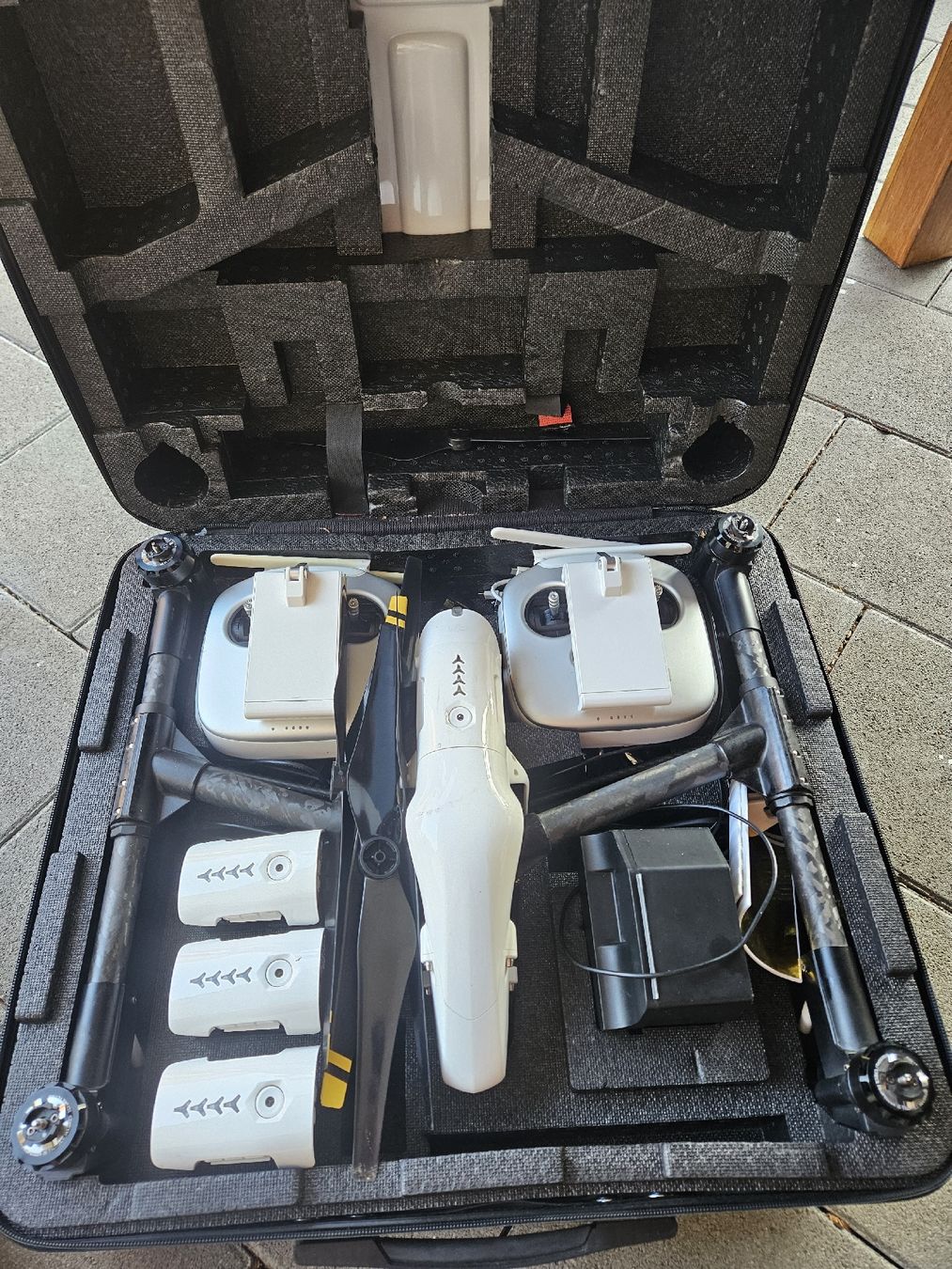 DJI RC Modellbau: 2 X Drone DJI Inspire 1 avec accessoires et mallette – Defekt aus Praz (Vully) von Redfield45