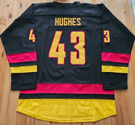 Vancouver Canucks #43 Hughes Trikot Grösse XL NHL Hockey