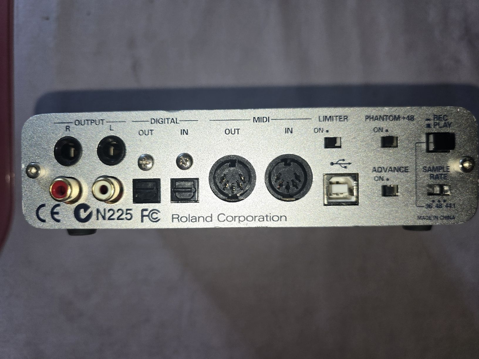 Roland Strumenti musicali: EDIROL 24BIT / 96KHZ VA-25 – Usato da Zürich venduto da Antiquedealer 5