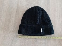 Strickmütze Iglu schwarz, mit Innenfutter