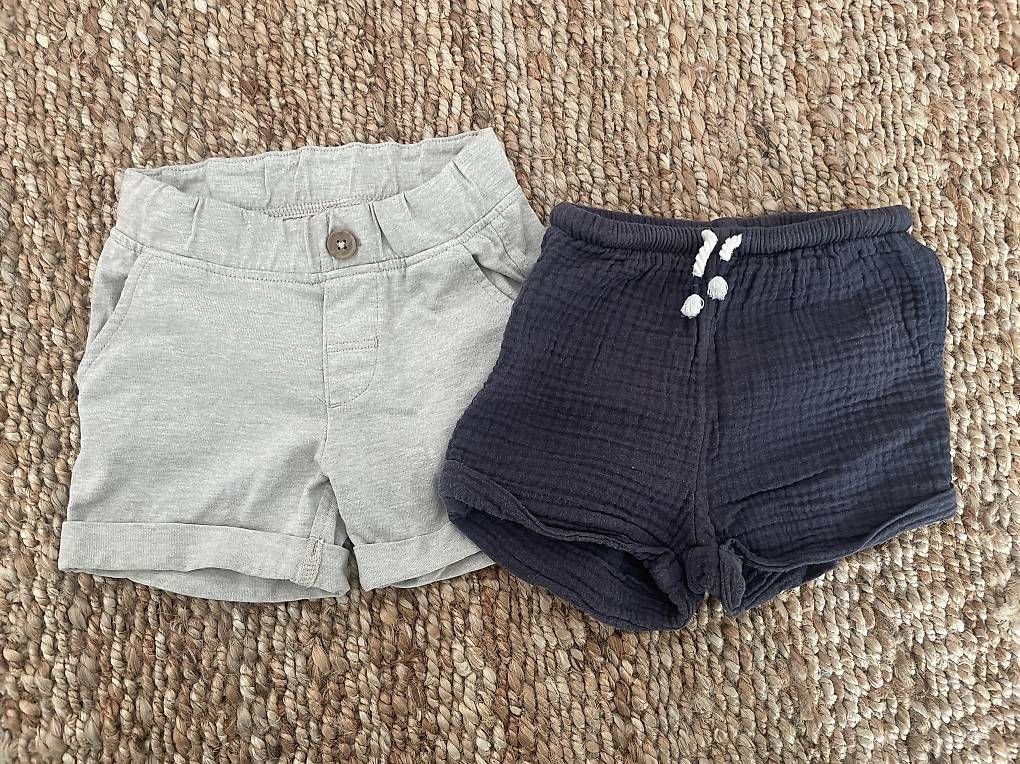 H&M Lotti & Set di vestiti: Kurze Hosen 74/80 – Usato da Luzern venduto da bse_11x