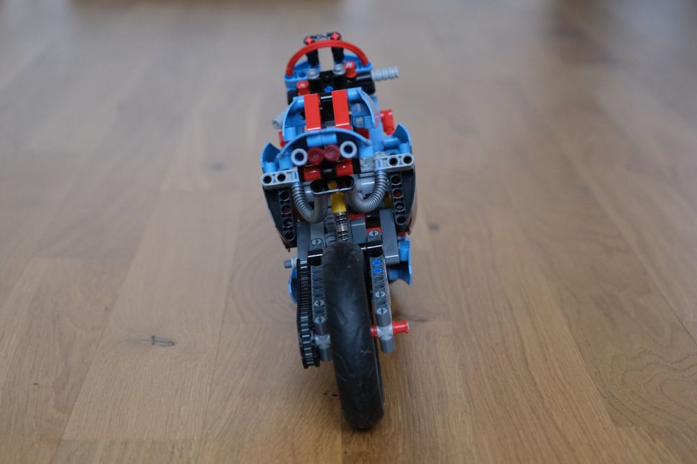 Lego Kit di costruzioni: Lego Technic set 42036 Straßenmotorrad / La moto urbaine – Usato da Nyon venduto da JJZA 6