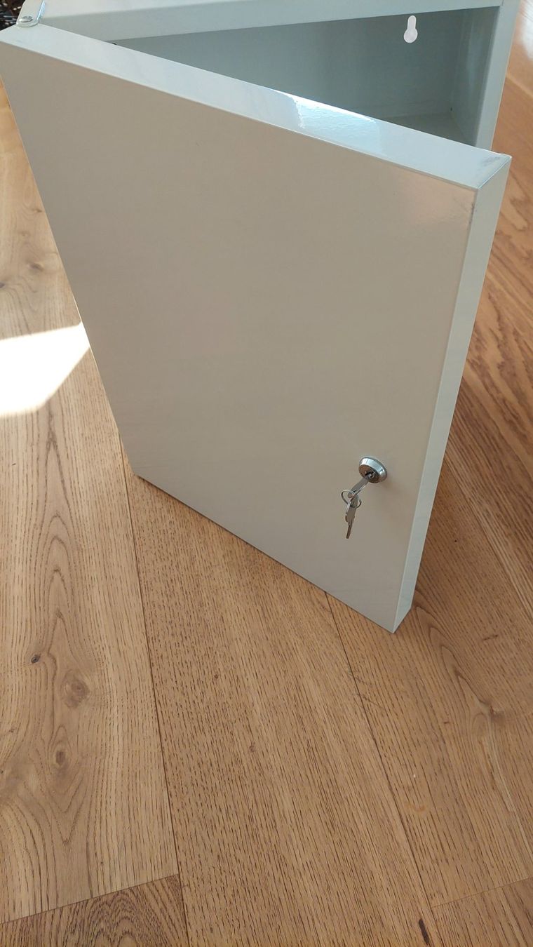 Armadi: apotheker schrank – Usato da Brienz BE venduto da iledoeb 2