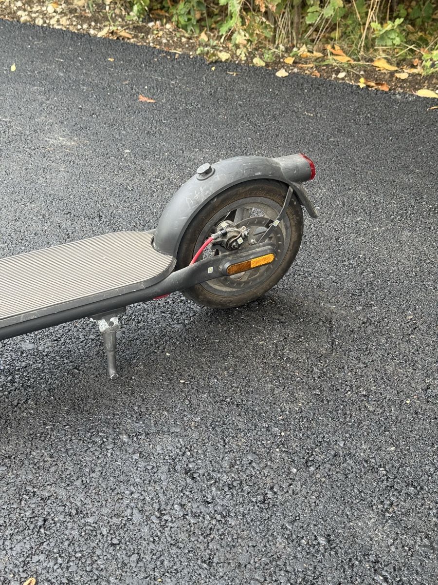 Scooters: Xiaomi Scooter 4 – Gebraucht aus Bonstetten von phi_w89b 4