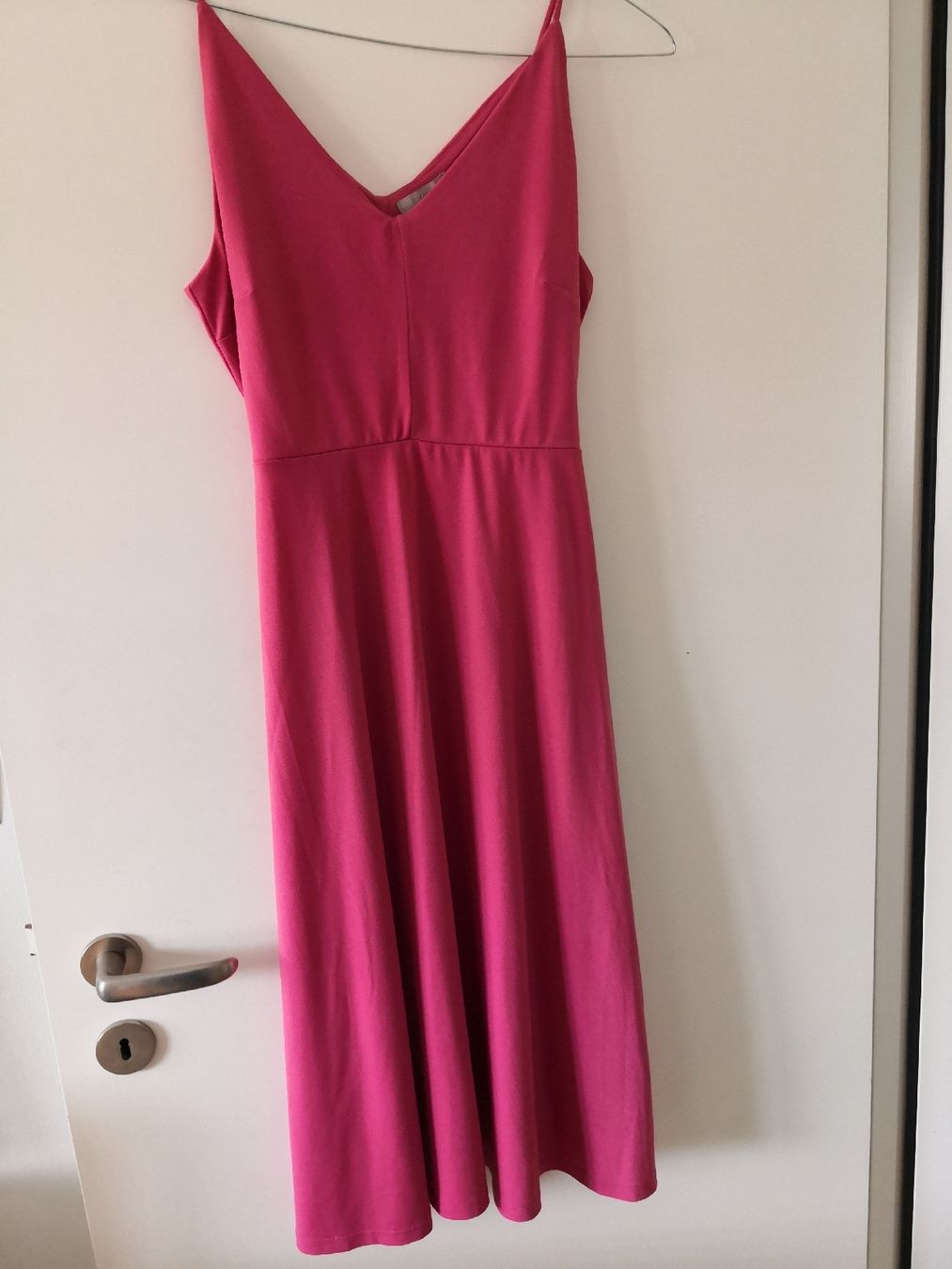 H&M Kleider: Midi Kleid Pink von H&M, Gr. S – Gebraucht aus Wädenswil von coconut1289