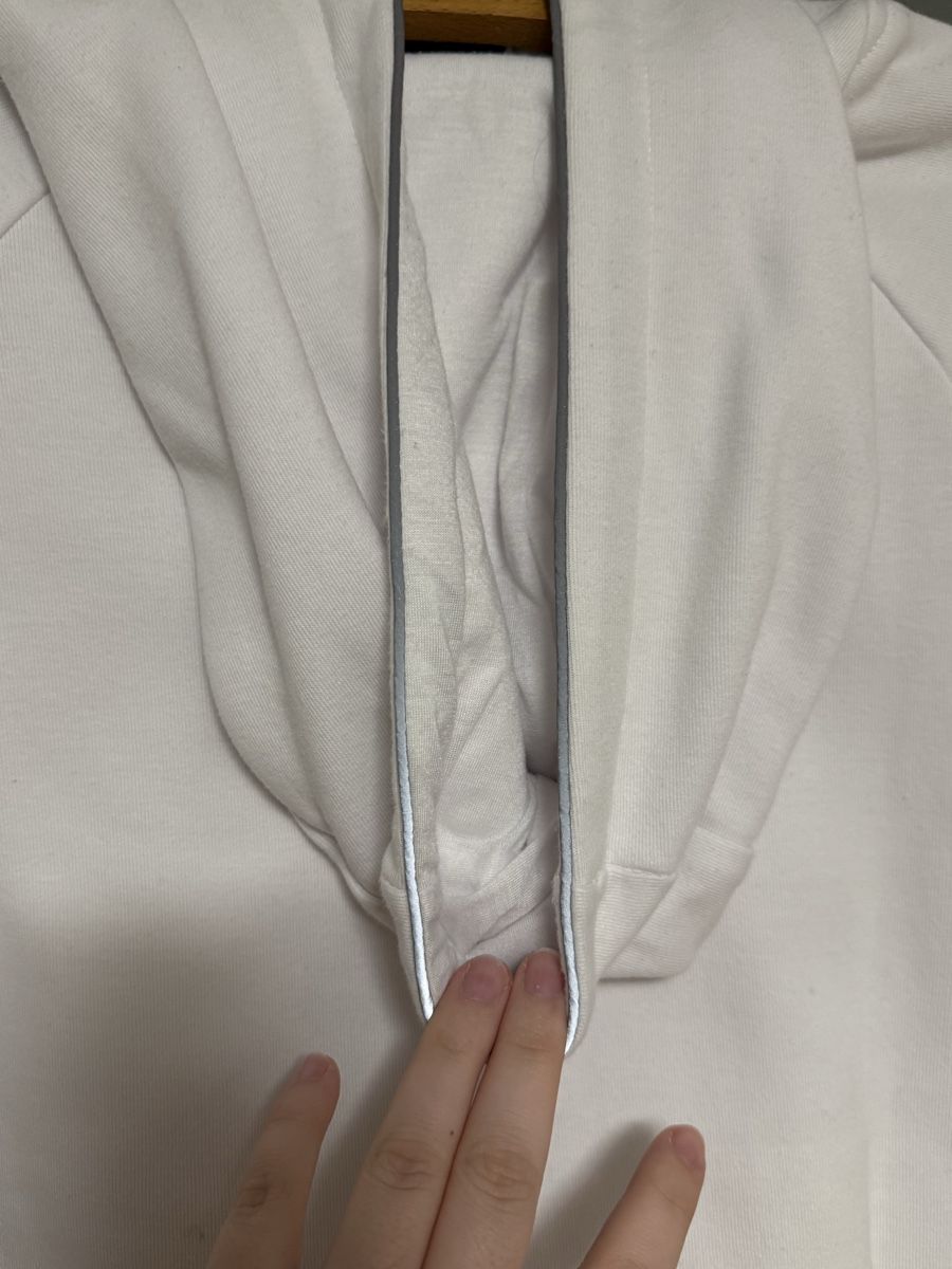 Ellesse Pullover & Sweatshirts: Ellesse - Pullover mit Reflektoren- Gr. 36 – Gebraucht aus Roggwil BE von KatharinaKunz 4