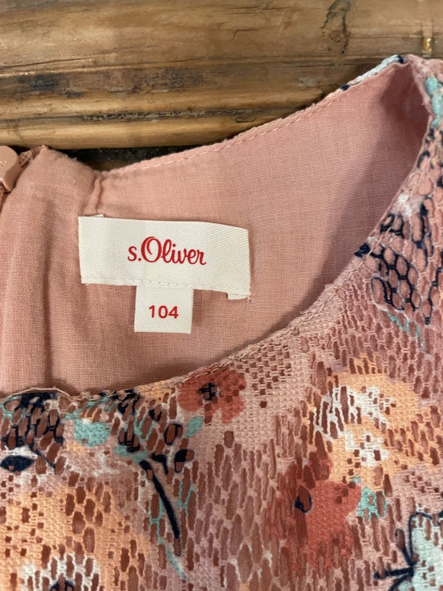 S.Oliver Vestiti & Gonne: Kleid Marke sOliver Grösse 104 – Usato da Davos Frauenkirch venduto da p.lugnan 1