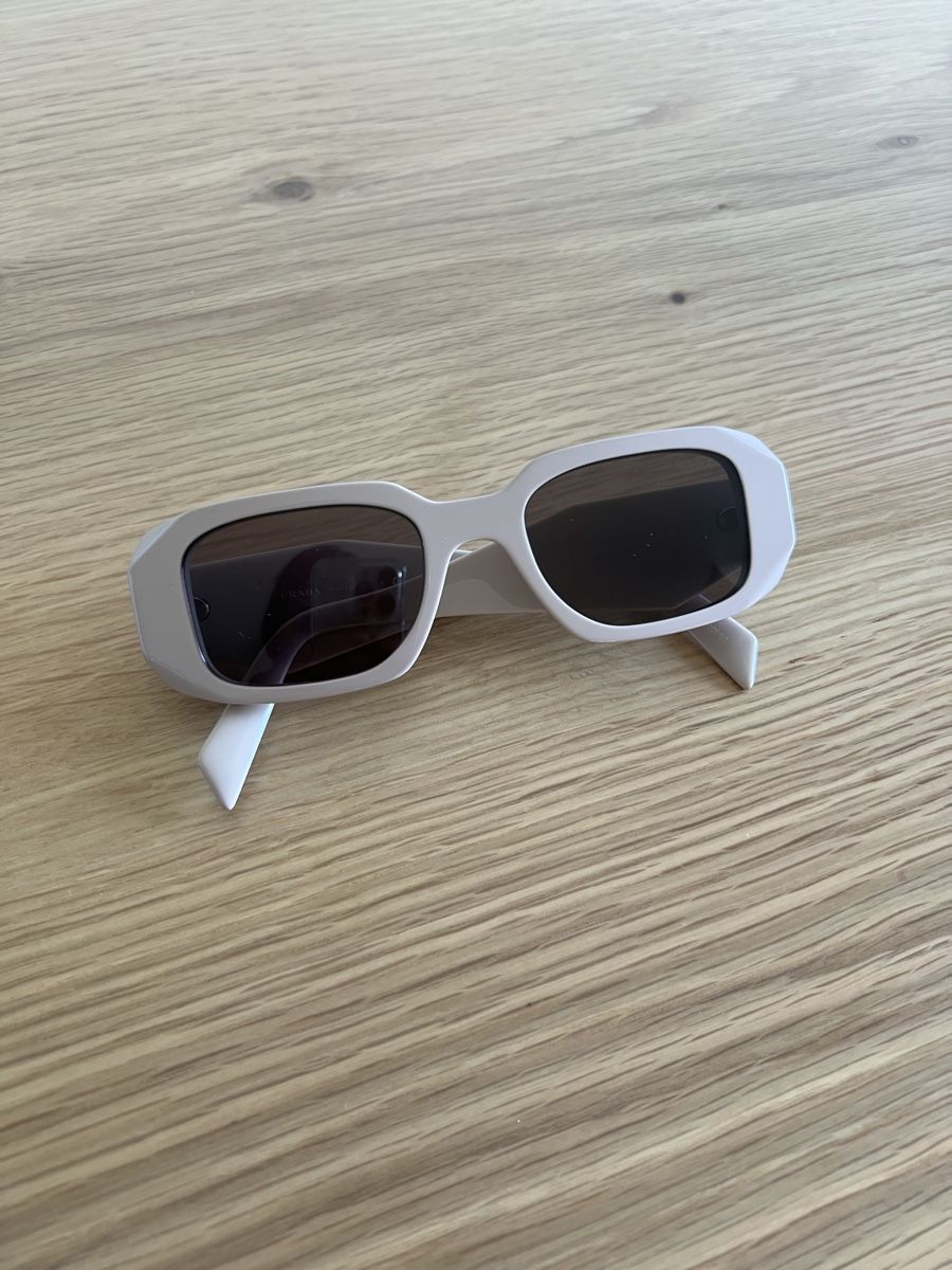 Prada Brillen & Gläser: Prada Sonnenbrille – Neu (gemäss Beschreibung) aus Horgen von Anicaaa