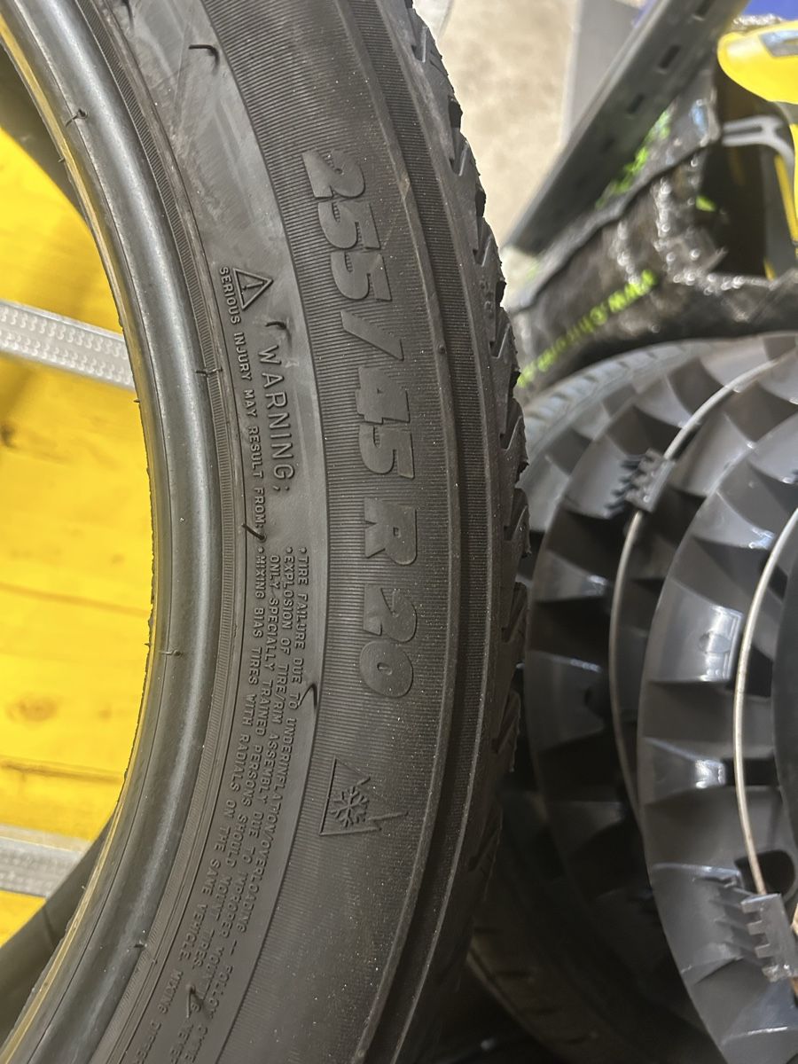 Michelin Pneumatici & Ruote complete: 255/45 R20 Michelin Pneu – Usato da Wallisellen venduto da DCNS 2