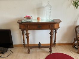 Konsolentisch / Beistelltisch aus Holz im Vintage-Stil