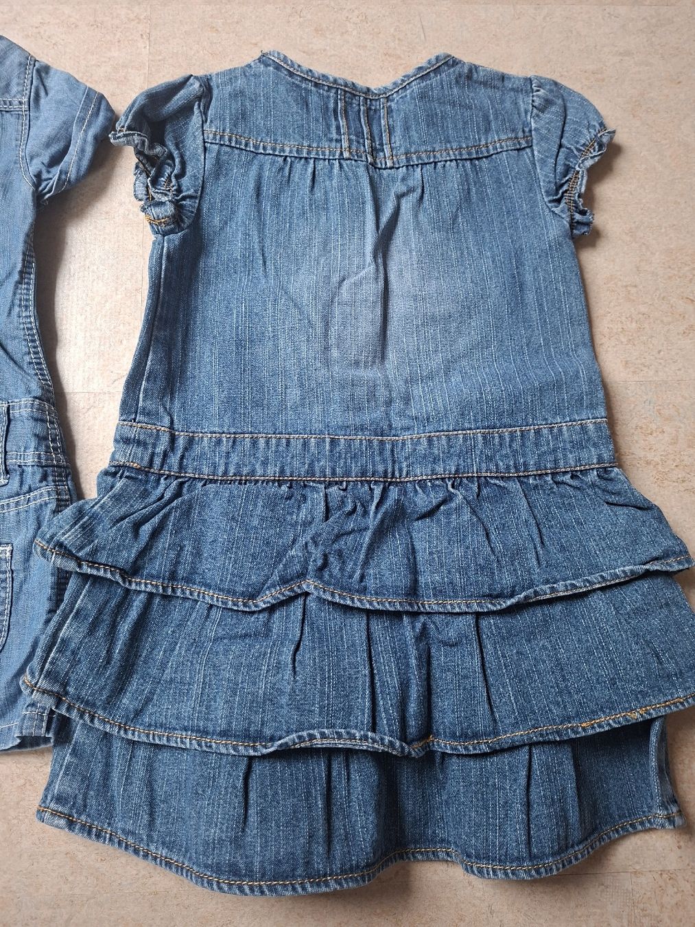 Lotti & Set di vestiti: Jeans Kleider Set, Grösse 92-98, Mädchen – Usato da Klingnau venduto da vollmond36 6