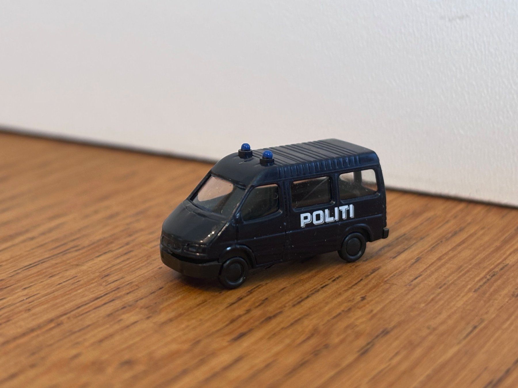 Modellini di ferrovie: M0881: Polizei (Spur N) – Usato da Birsfelden venduto da Birs_25 1
