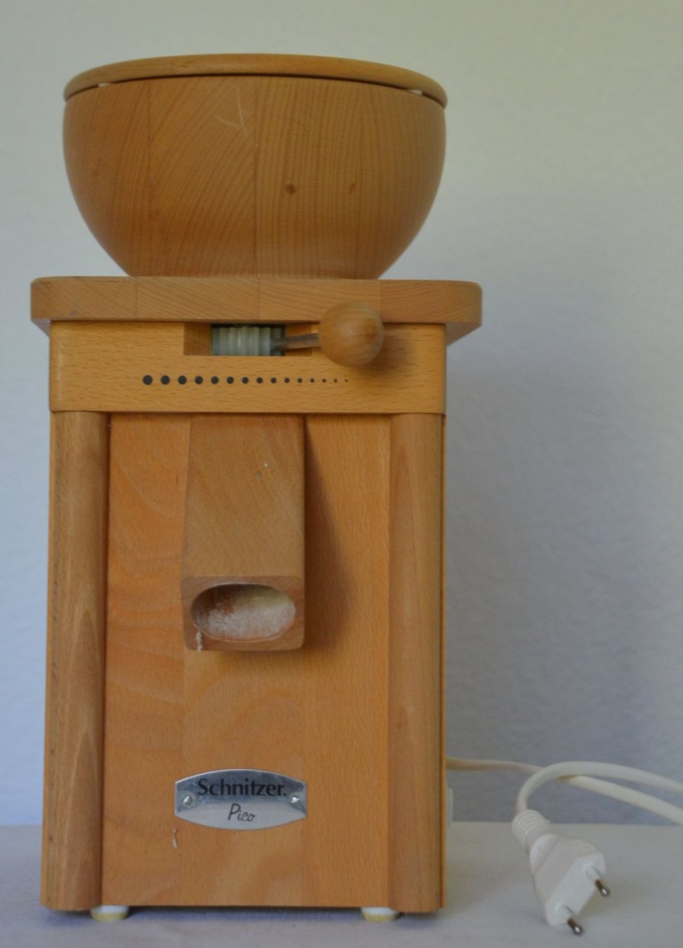 Küchengeräte: Schnitzer Getreidemühle / moulin à grains – Gebraucht aus Collonges von arashee 4