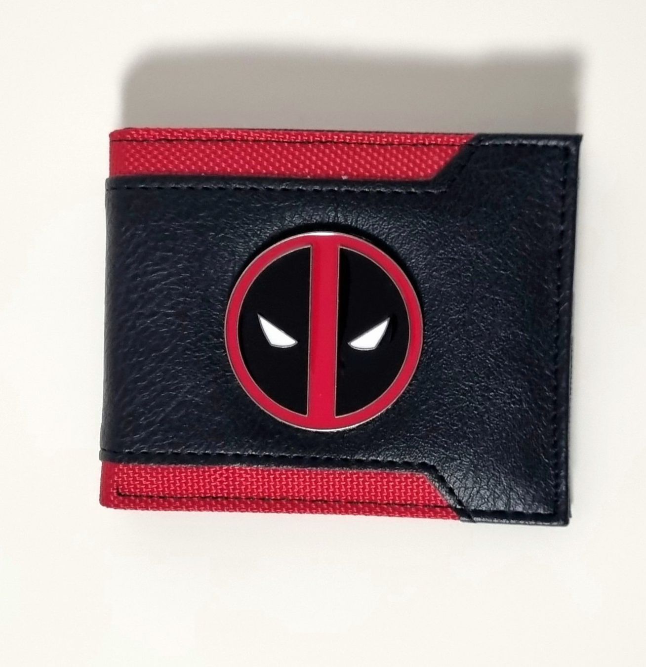 Portafogli: Marvel Deadpool Portemonnaie/Wallet, Trifold, Leder – Nuovo (secondo la descrizione) da Sarmenstorf venduto da jkr_zm2r